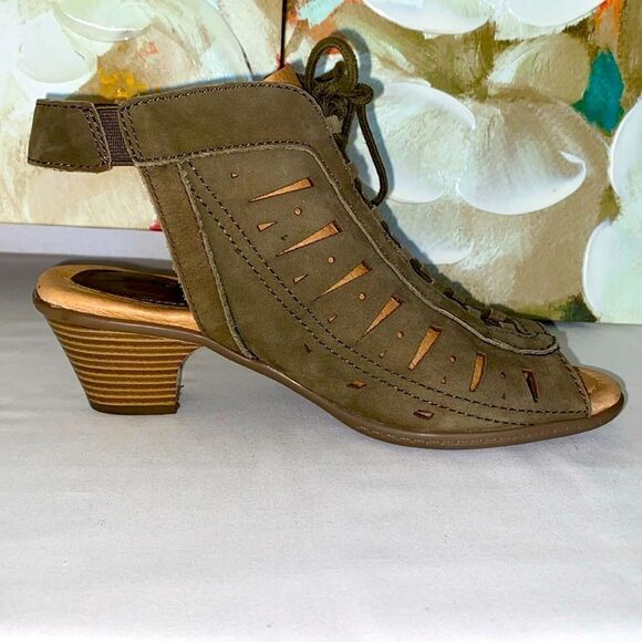 Earth Leather Boho Kristen Heel 2” Bootie Sandals - Picture 1 of 9